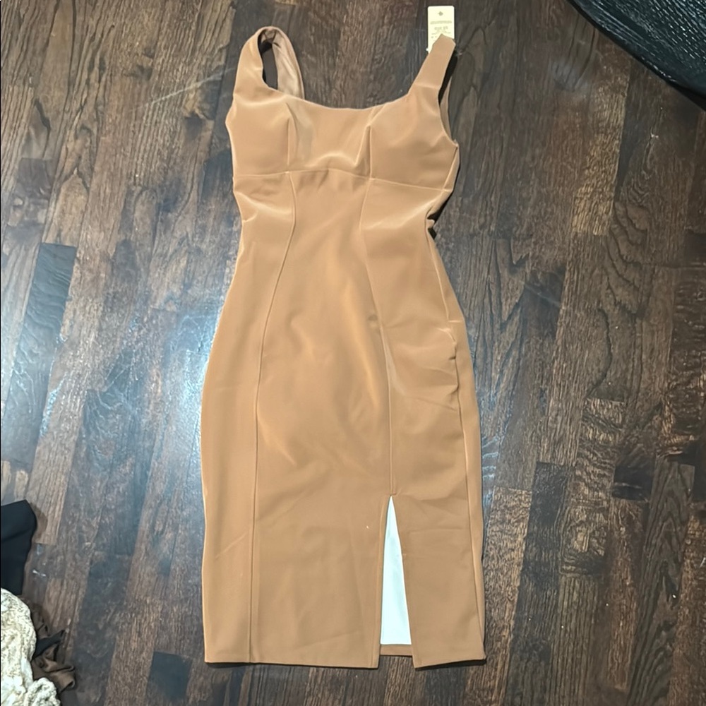 Shapewear Faux Nubuck
Bodycon Sculpting Slit Midi Dress